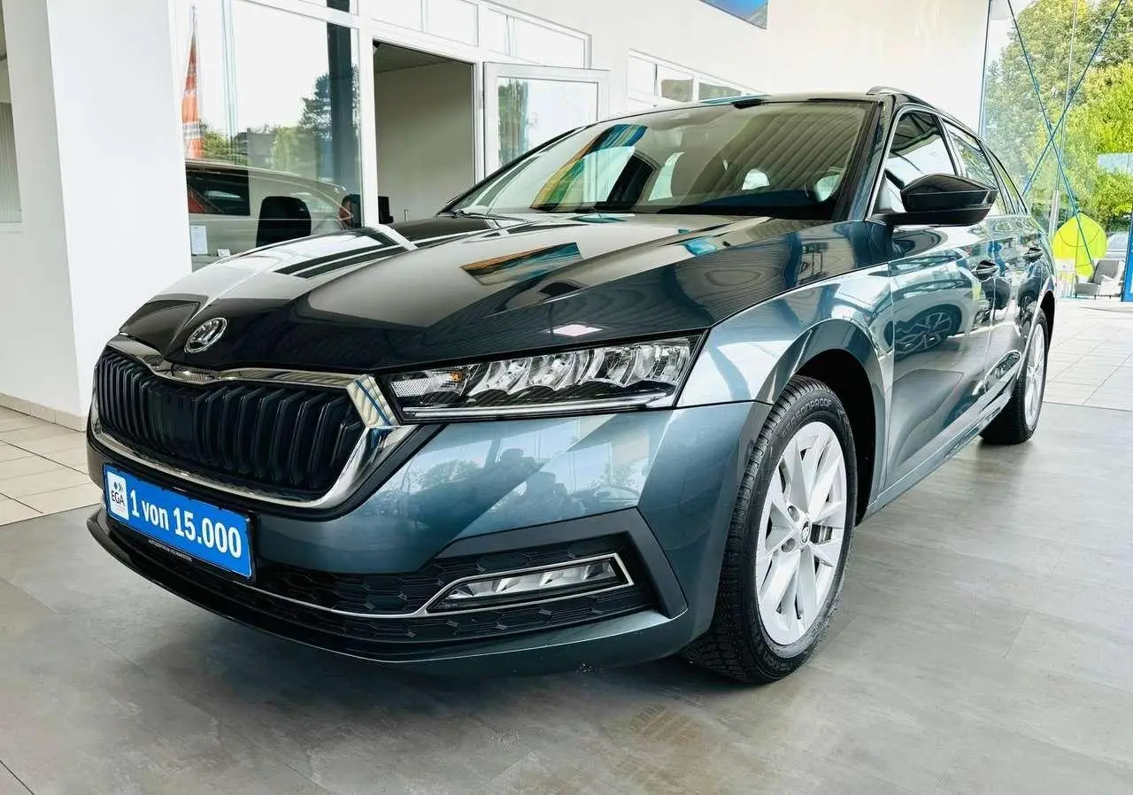 Photo 1 : Skoda Octavia 2021 Petrol