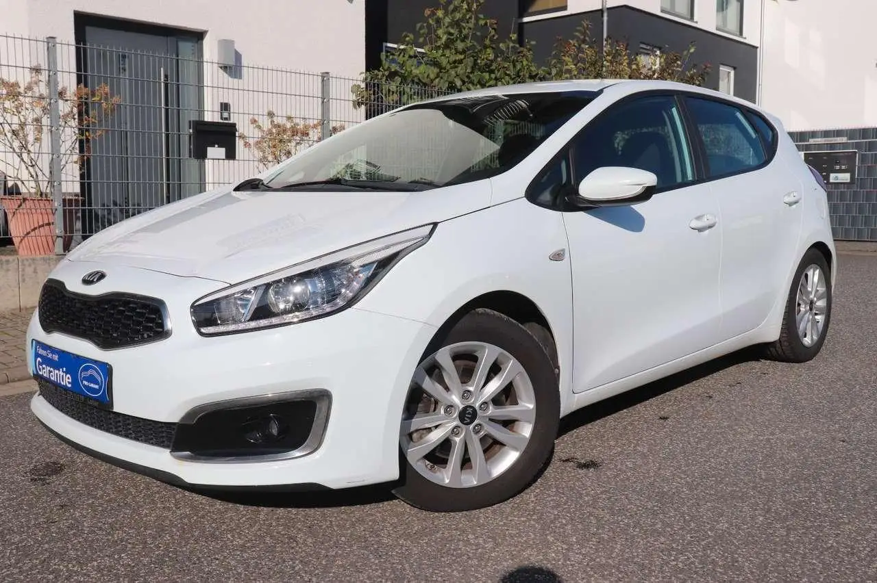 Photo 1 : Kia Ceed 2018 Petrol