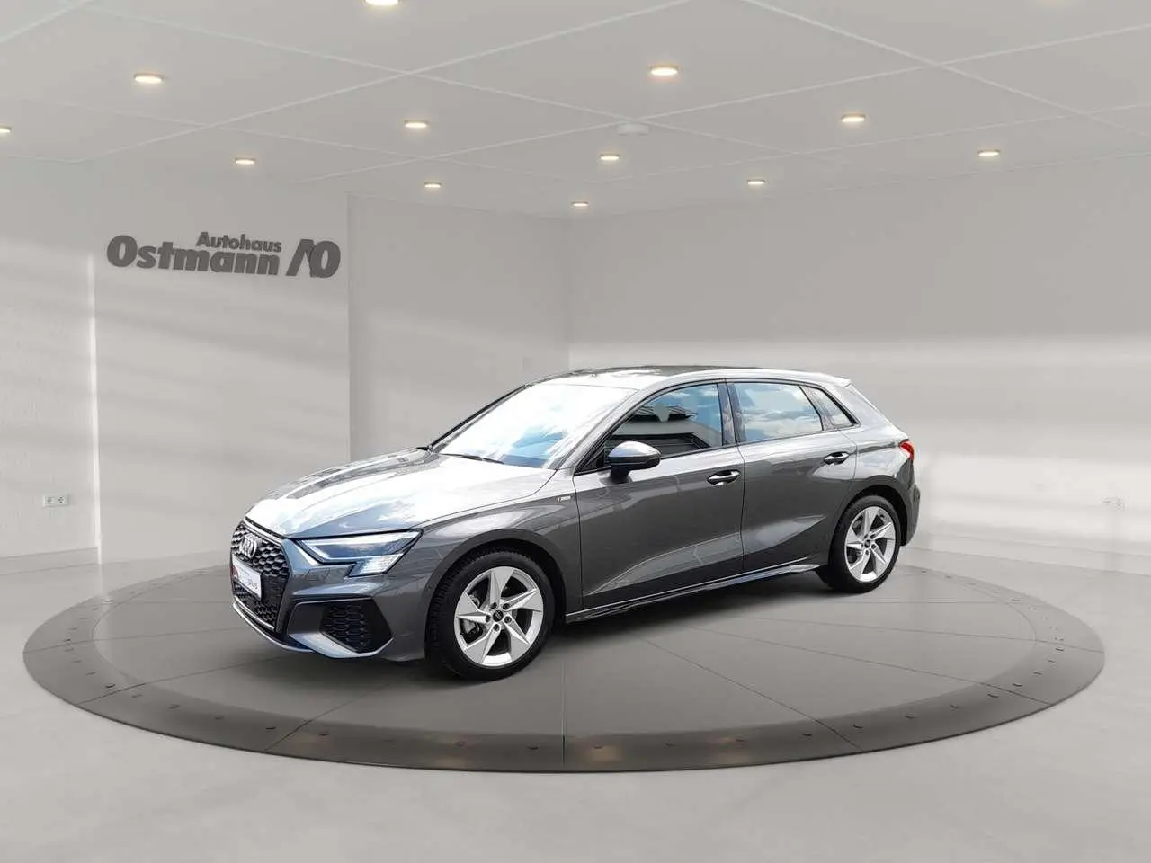 Photo 1 : Audi A3 2023 Essence