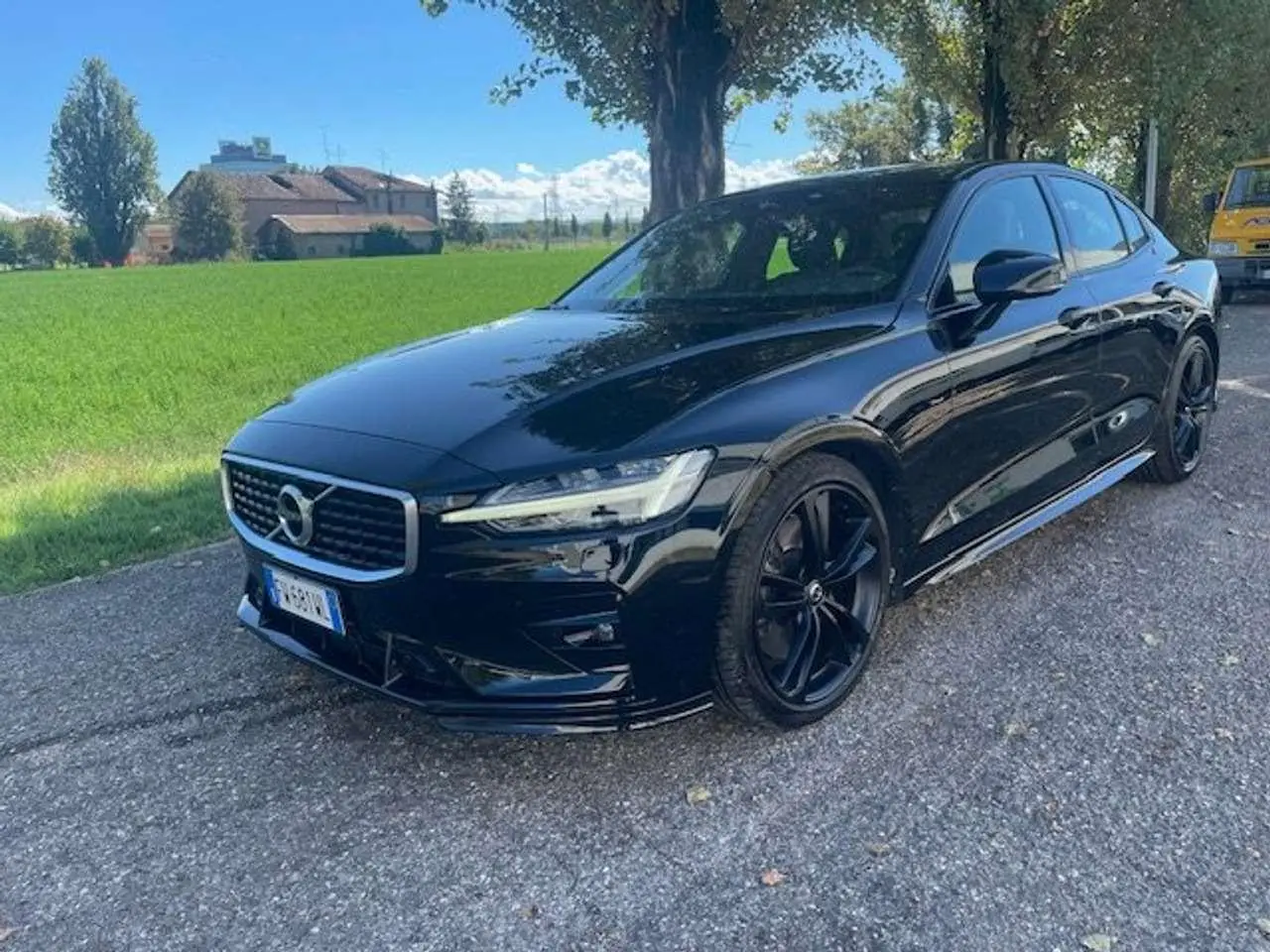 Photo 1 : Volvo S60 2019 Essence