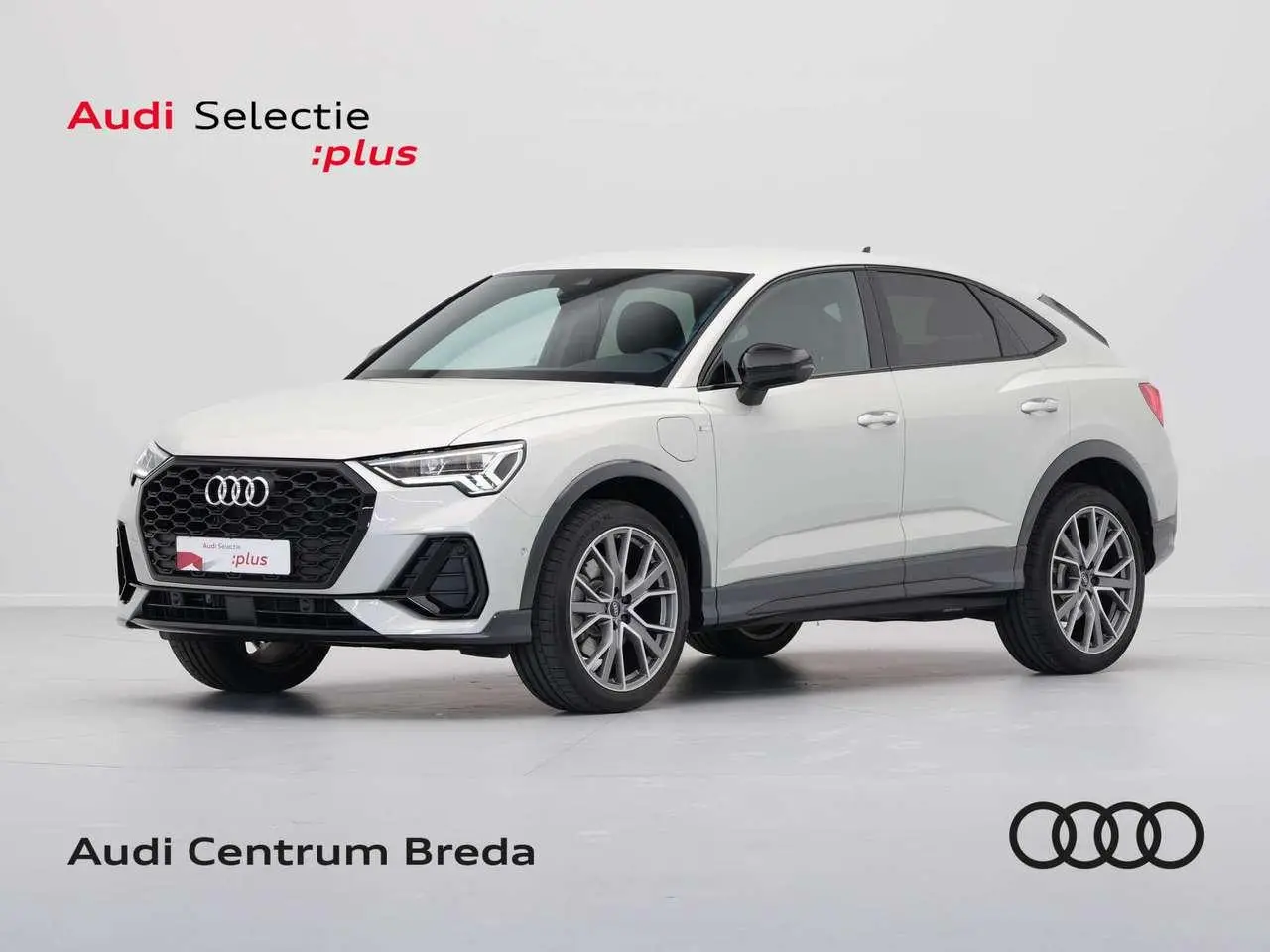 Photo 1 : Audi Q3 2023 Hybride