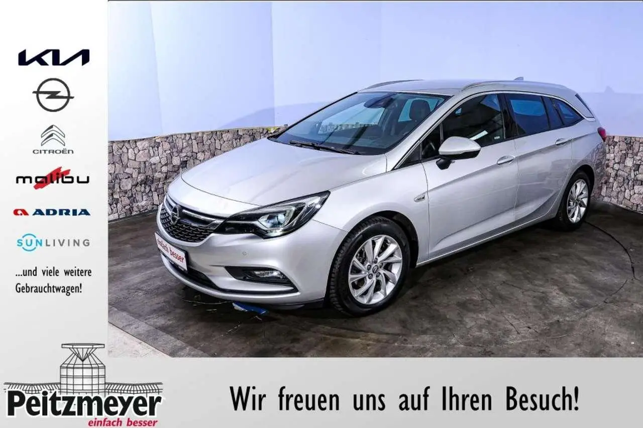 Photo 1 : Opel Astra 2018 Essence