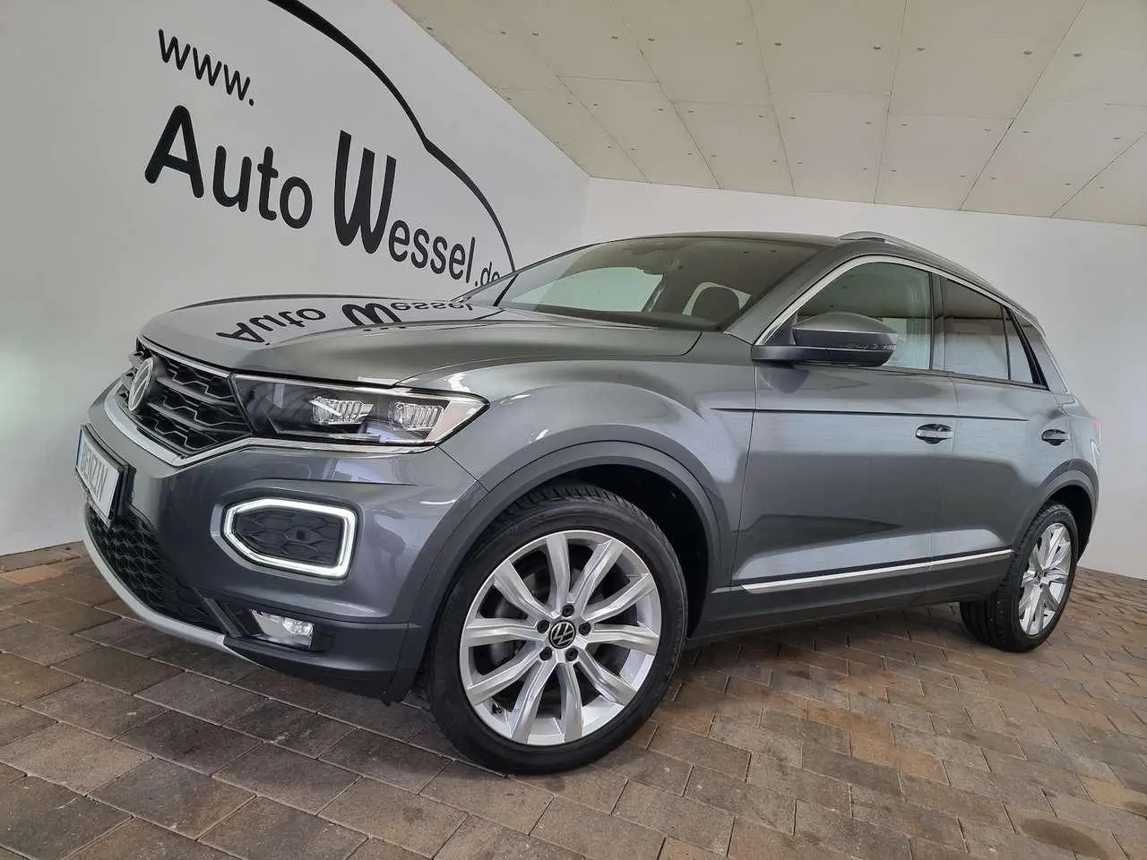 Photo 1 : Volkswagen T-roc 2021 Essence