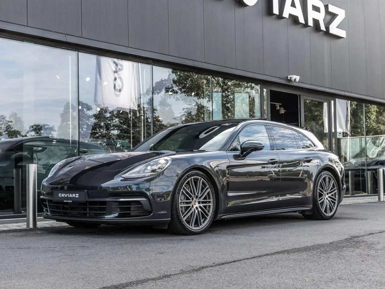 Photo 1 : Porsche Panamera 2019 Petrol