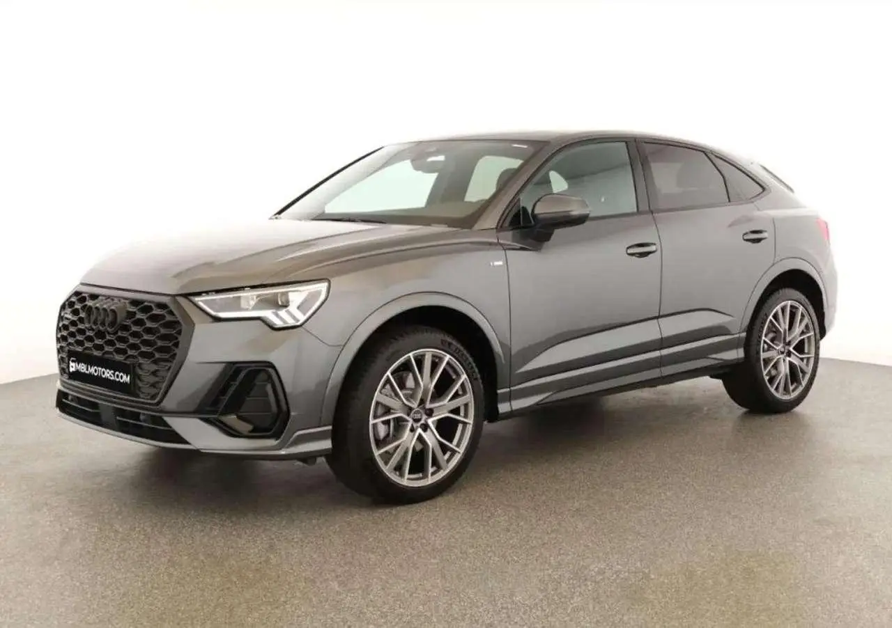 Photo 1 : Audi Q3 2023 Diesel