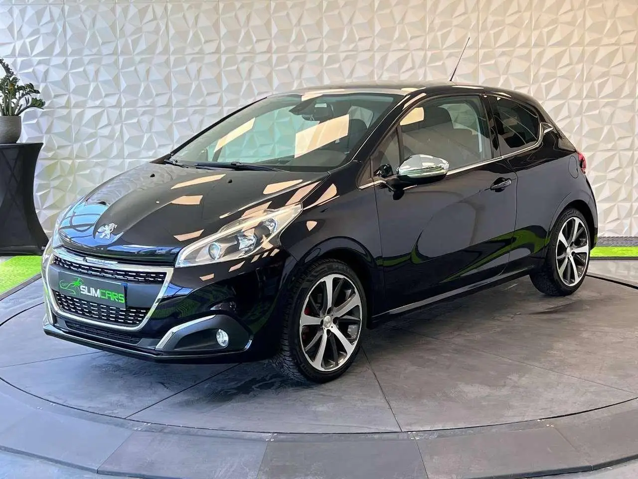 Photo 1 : Peugeot 208 2015 Petrol