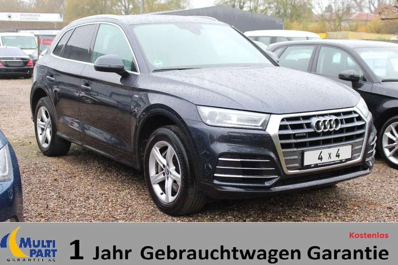 Photo 1 : Audi Q5 2020 Hybrid