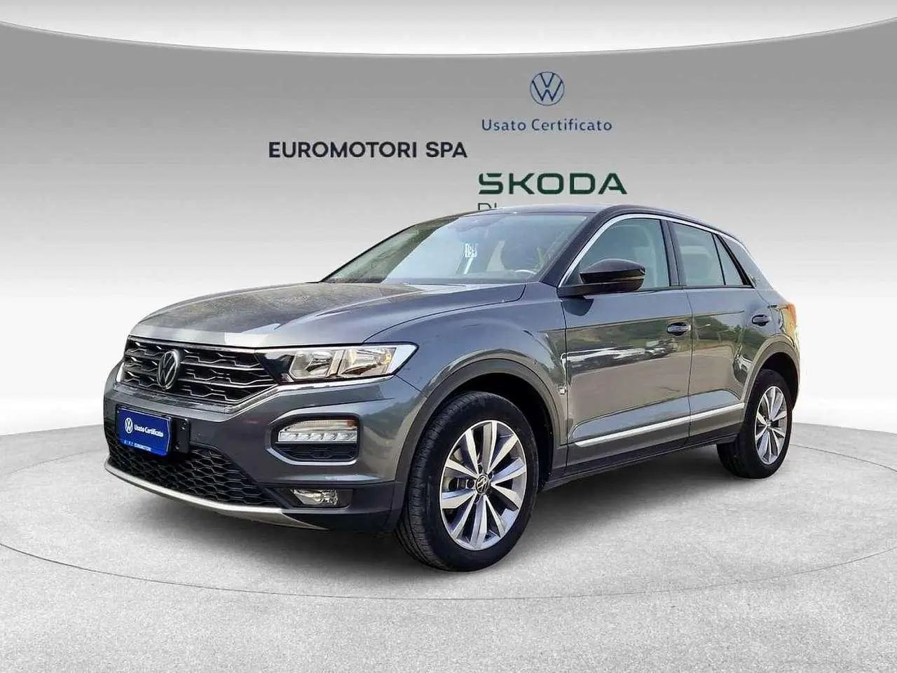 Photo 1 : Volkswagen T-roc 2021 Essence