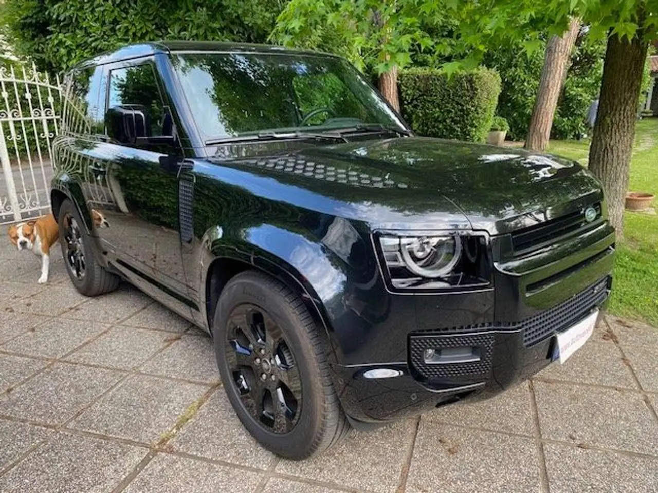 Photo 1 : Land Rover Defender 2021 Hybrid