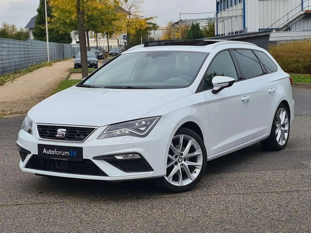 Photo 1 : Seat Leon 2019 Essence