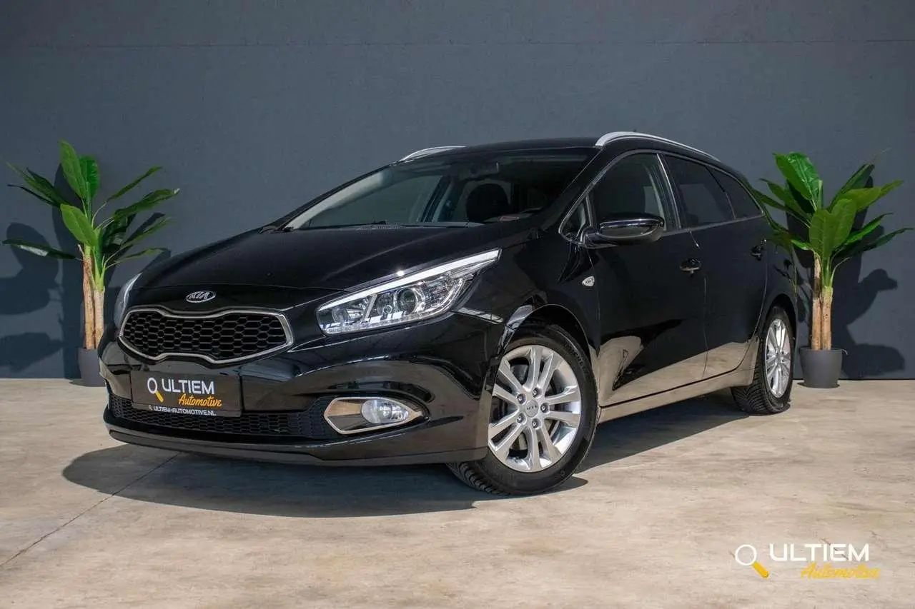 Photo 1 : Kia Ceed 2015 Petrol