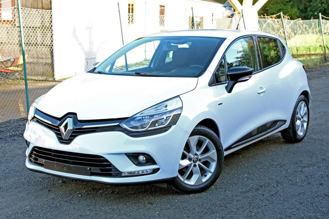 Photo 1 : Renault Clio 2017 Essence