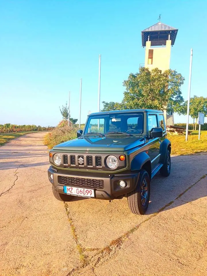 Photo 1 : Suzuki Jimny 2018 Petrol