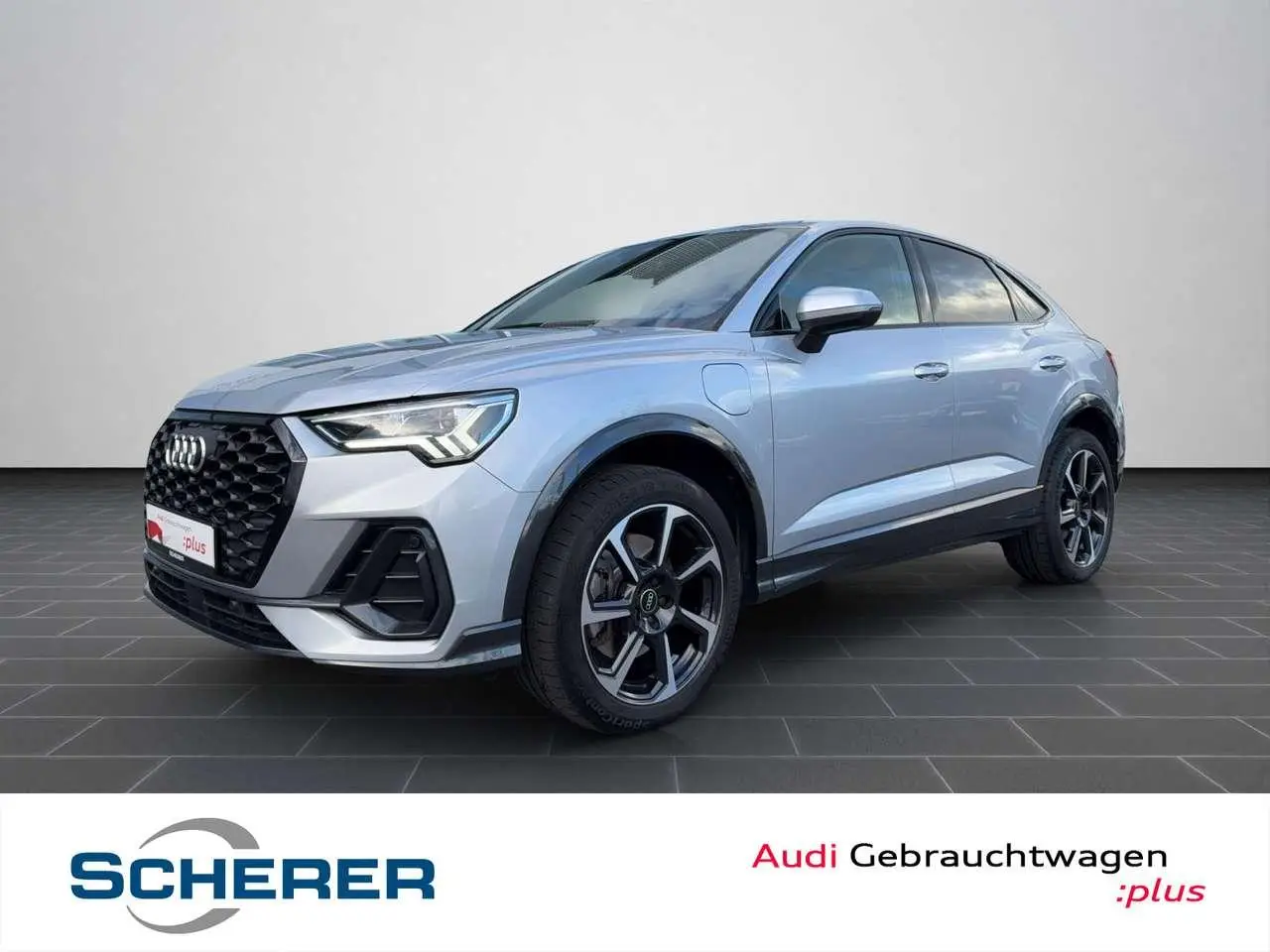 Photo 1 : Audi Q3 2023 Hybride