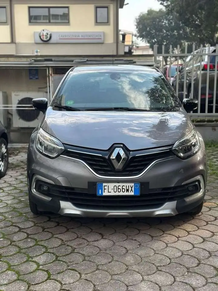 Photo 1 : Renault Captur 2017 Diesel