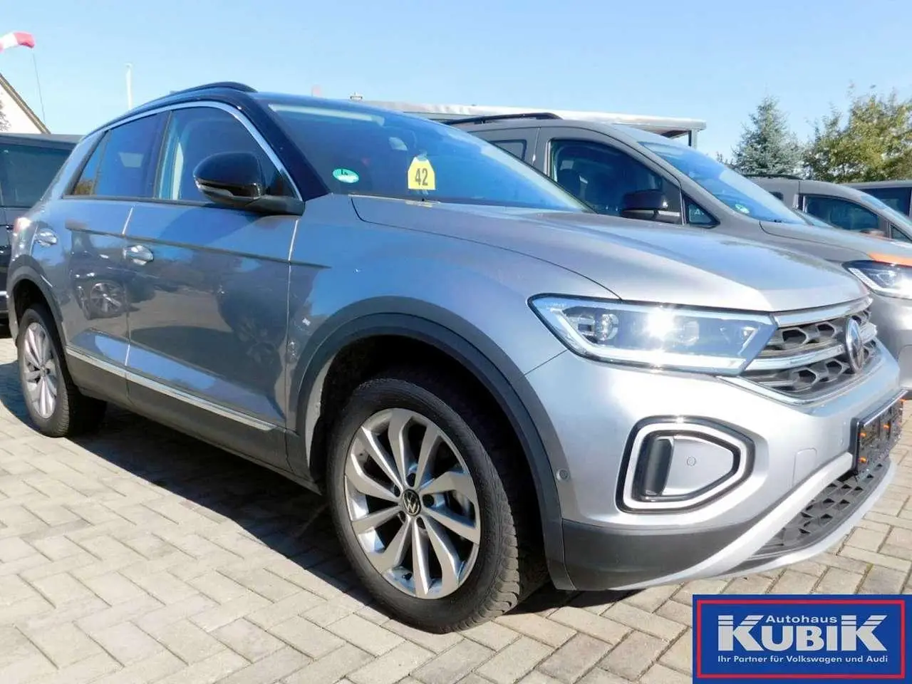 Photo 1 : Volkswagen T-roc 2024 Petrol