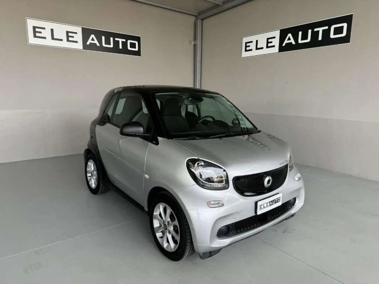 Photo 1 : Smart Fortwo 2018 Electric