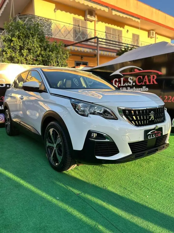 Photo 1 : Peugeot 3008 2019 Diesel