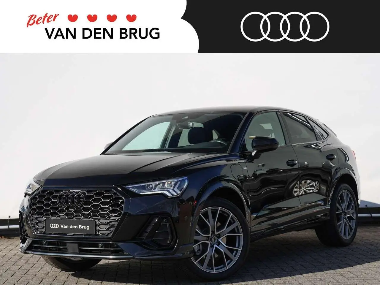 Photo 1 : Audi Q3 2024 Hybrid