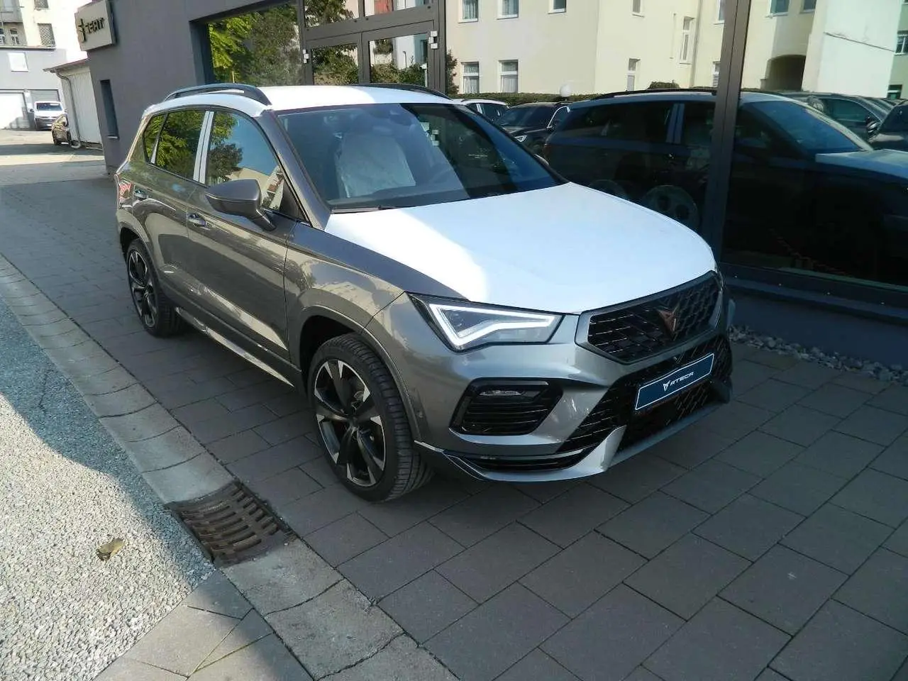 Photo 1 : Cupra Ateca 2024 Petrol