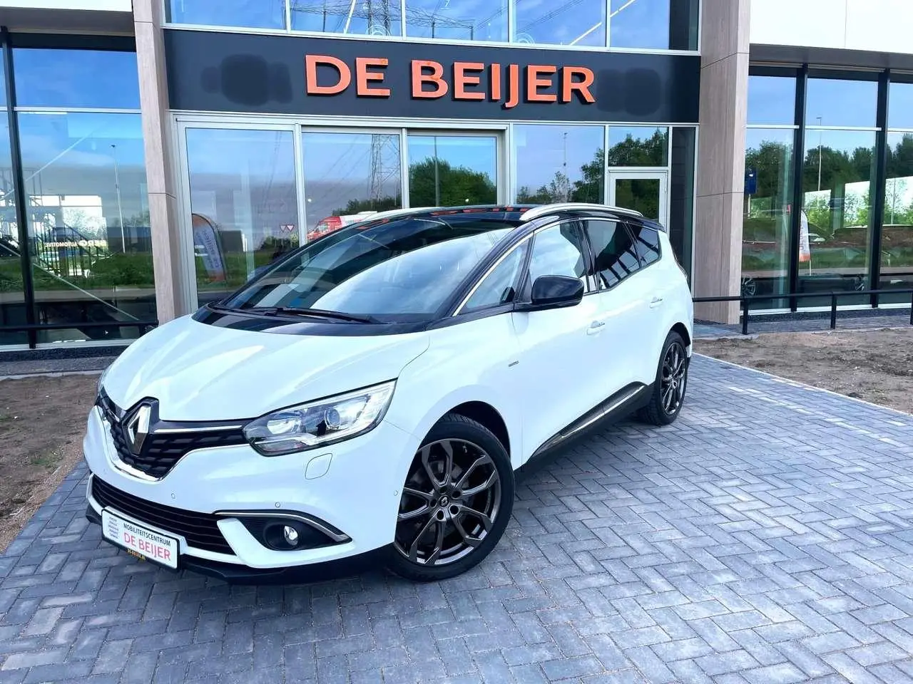 Photo 1 : Renault Grand Scenic 2018 Essence