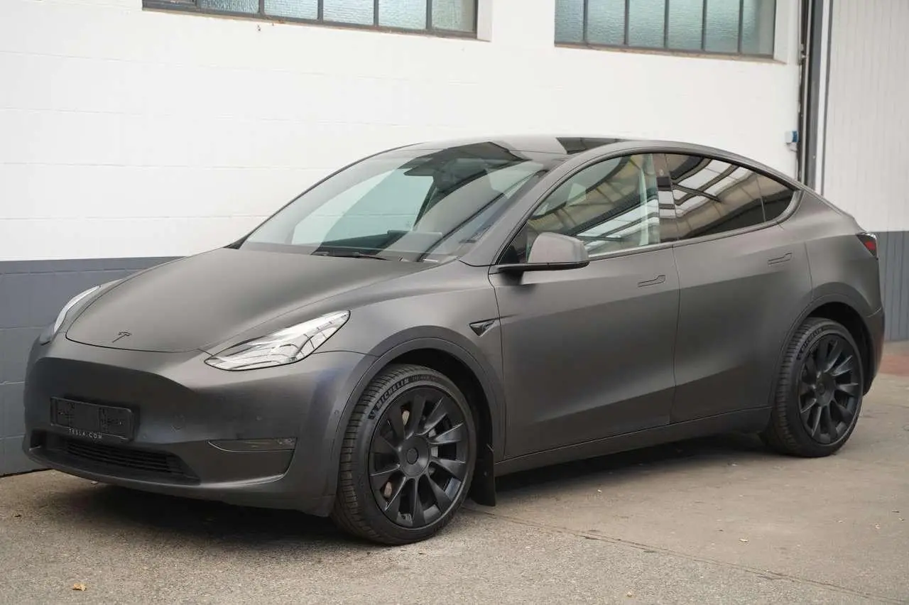 Photo 1 : Tesla Model Y 2022 Électrique