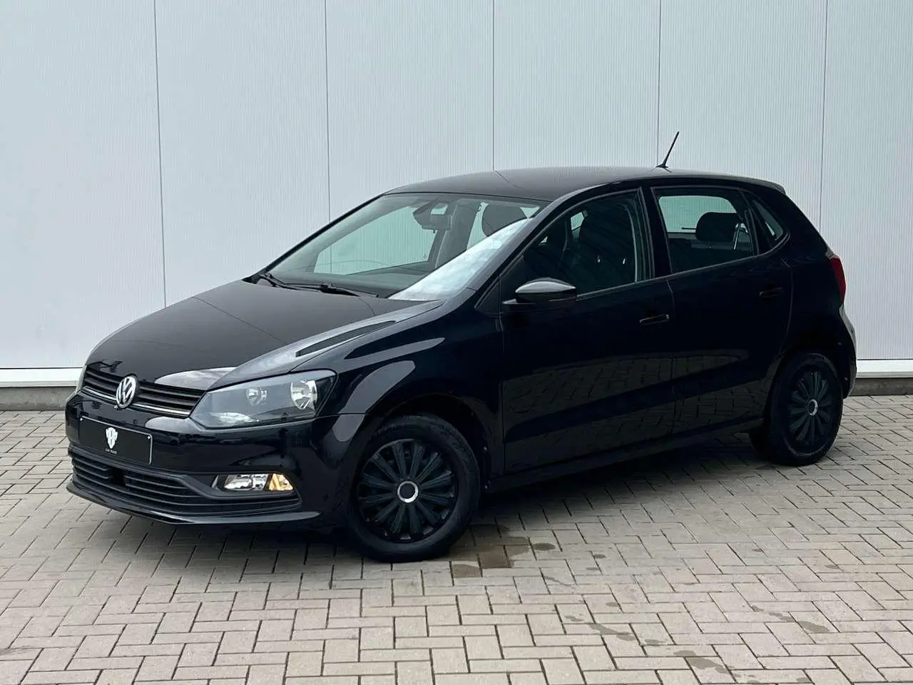 Photo 1 : Volkswagen Polo 2017 Petrol