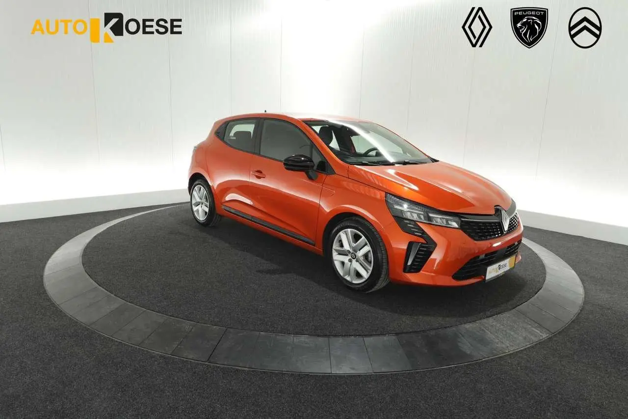 Photo 1 : Renault Clio 2023 Petrol