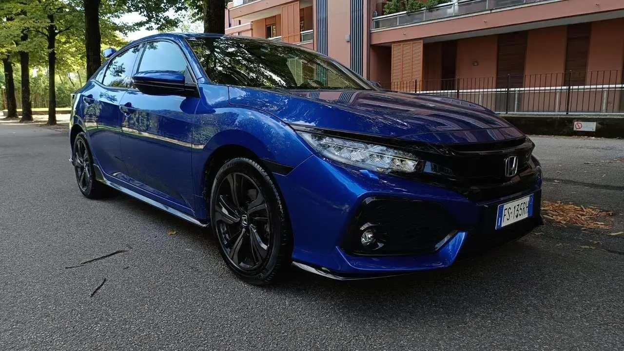 Photo 1 : Honda Civic 2018 Essence