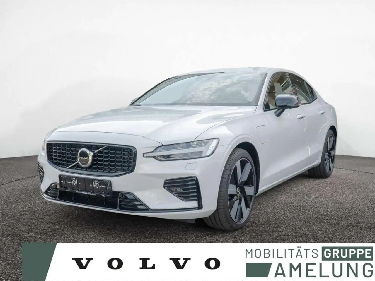 Photo 1 : Volvo S60 2024 Hybride