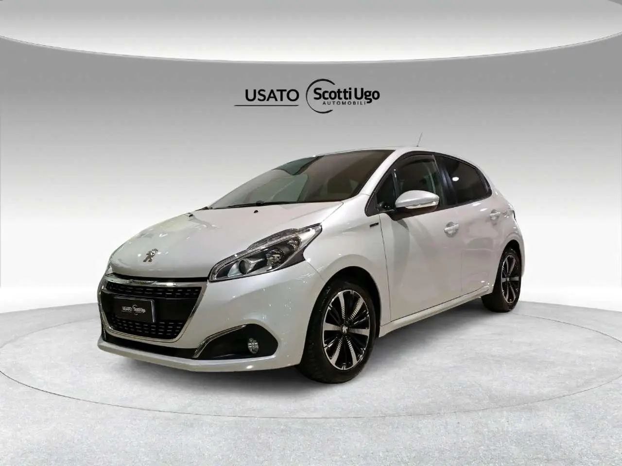 Photo 1 : Peugeot 208 2018 Essence