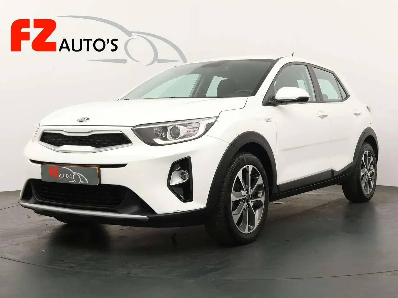 Photo 1 : Kia Stonic 2018 Petrol