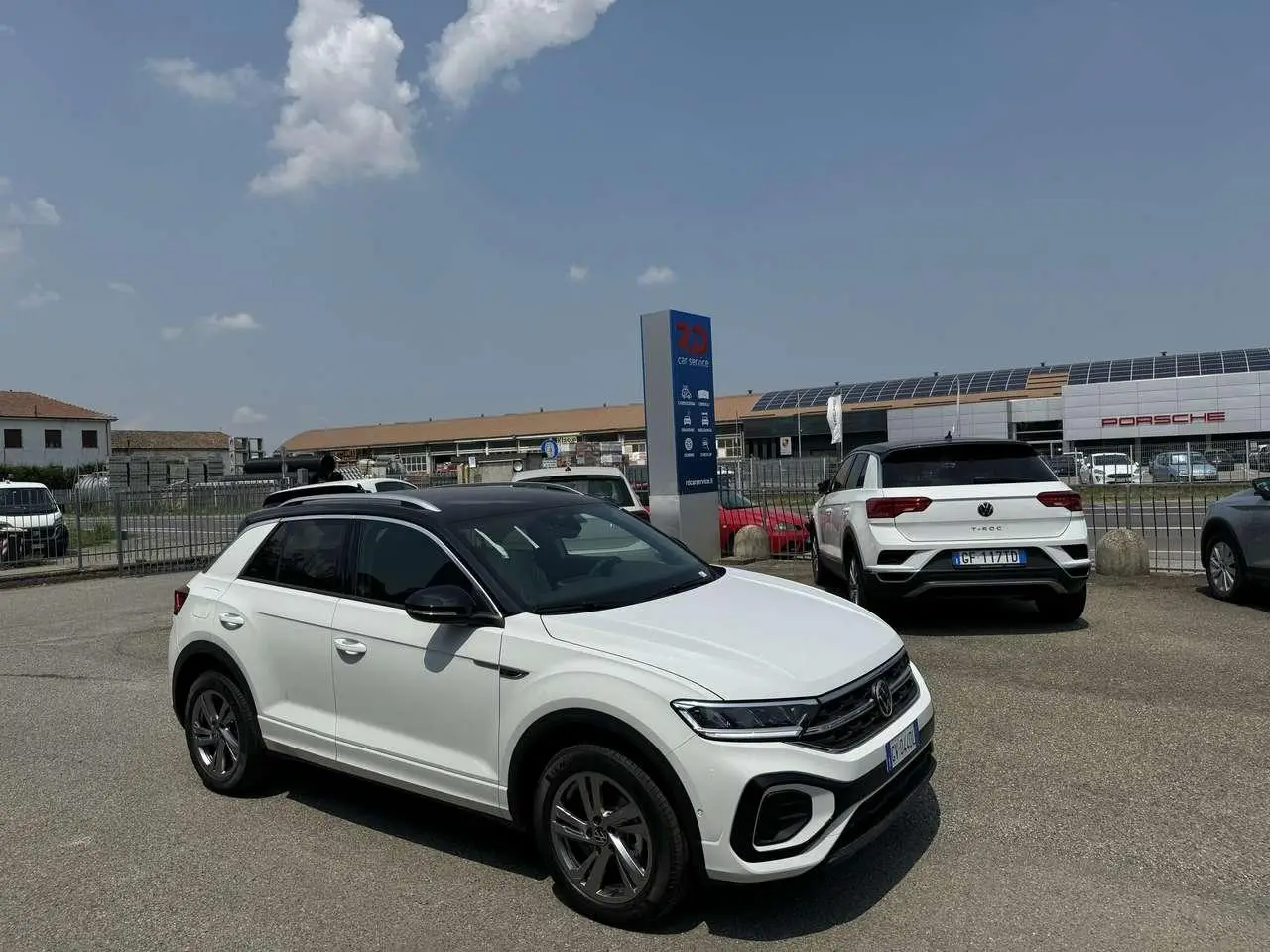 Photo 1 : Volkswagen T-roc 2024 Petrol