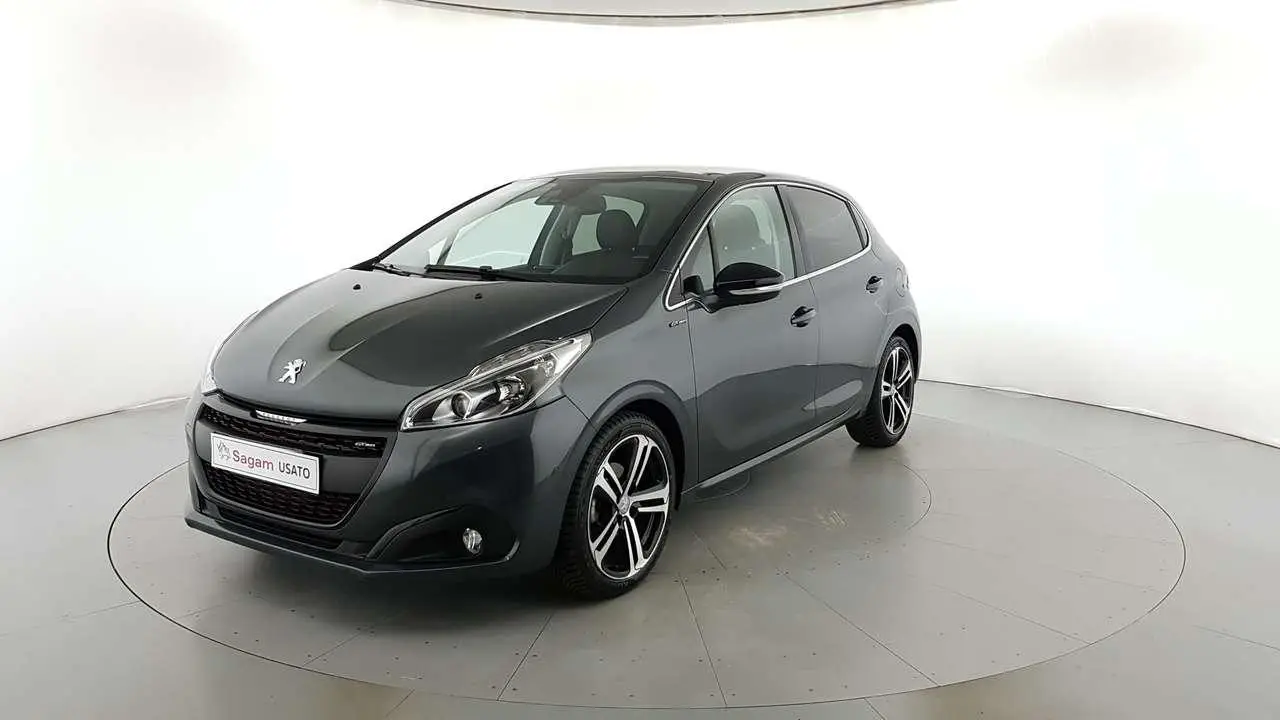 Photo 1 : Peugeot 208 2017 Essence