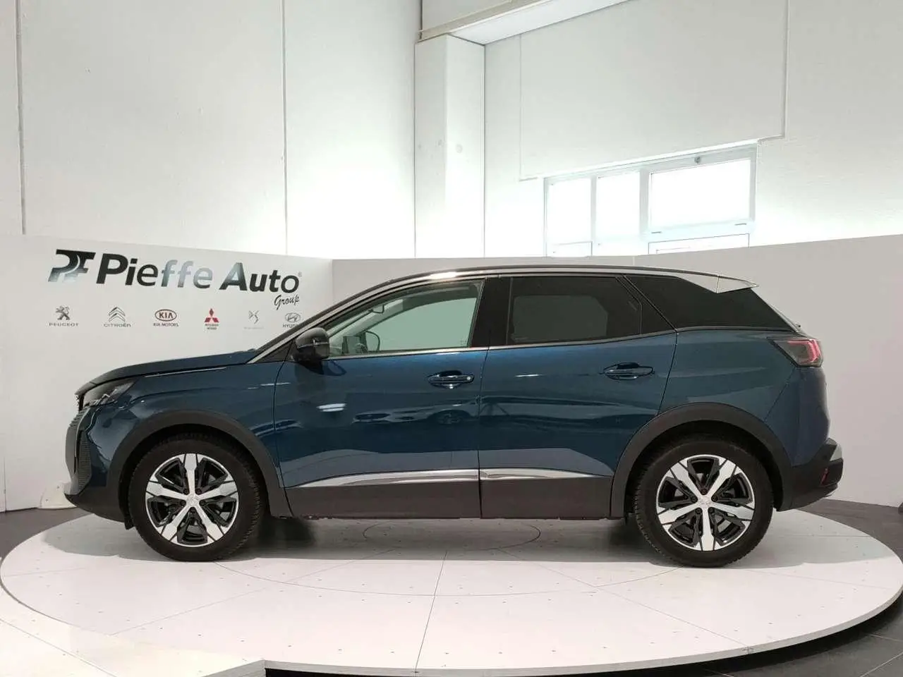 Photo 1 : Peugeot 3008 2022 Petrol