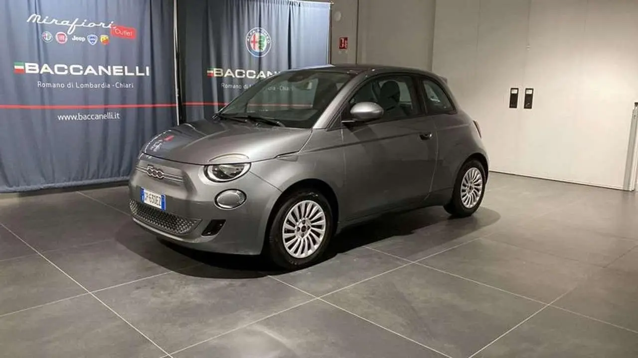 Photo 1 : Fiat 500 2023 Électrique