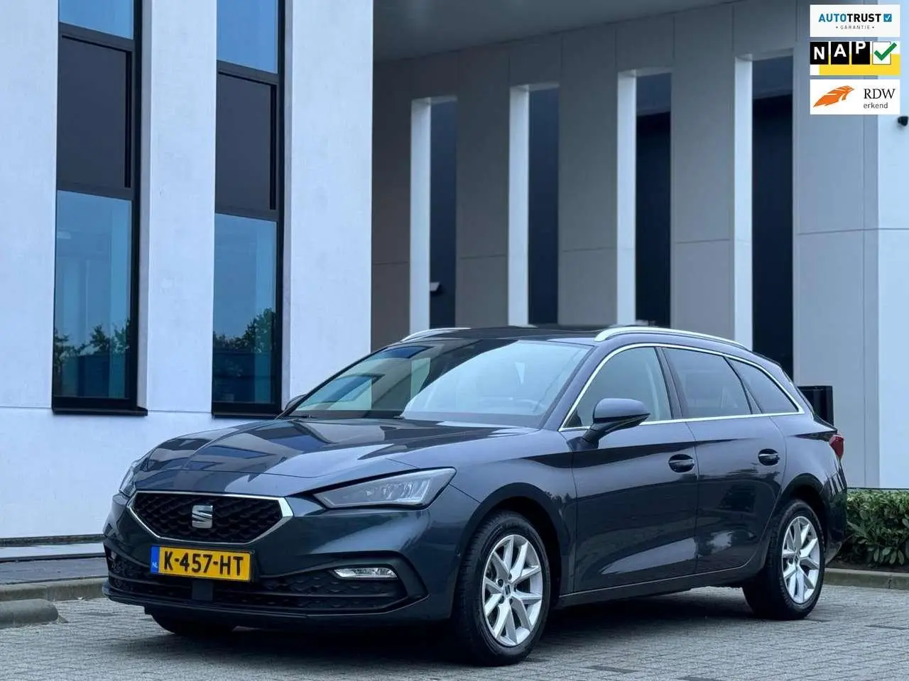 Photo 1 : Seat Leon 2021 Essence