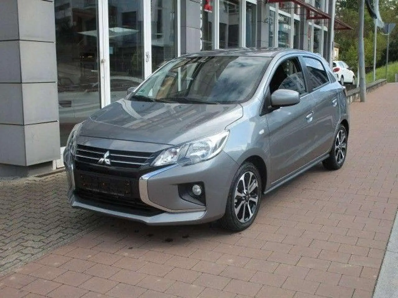 Photo 1 : Mitsubishi Space Star 2023 Petrol