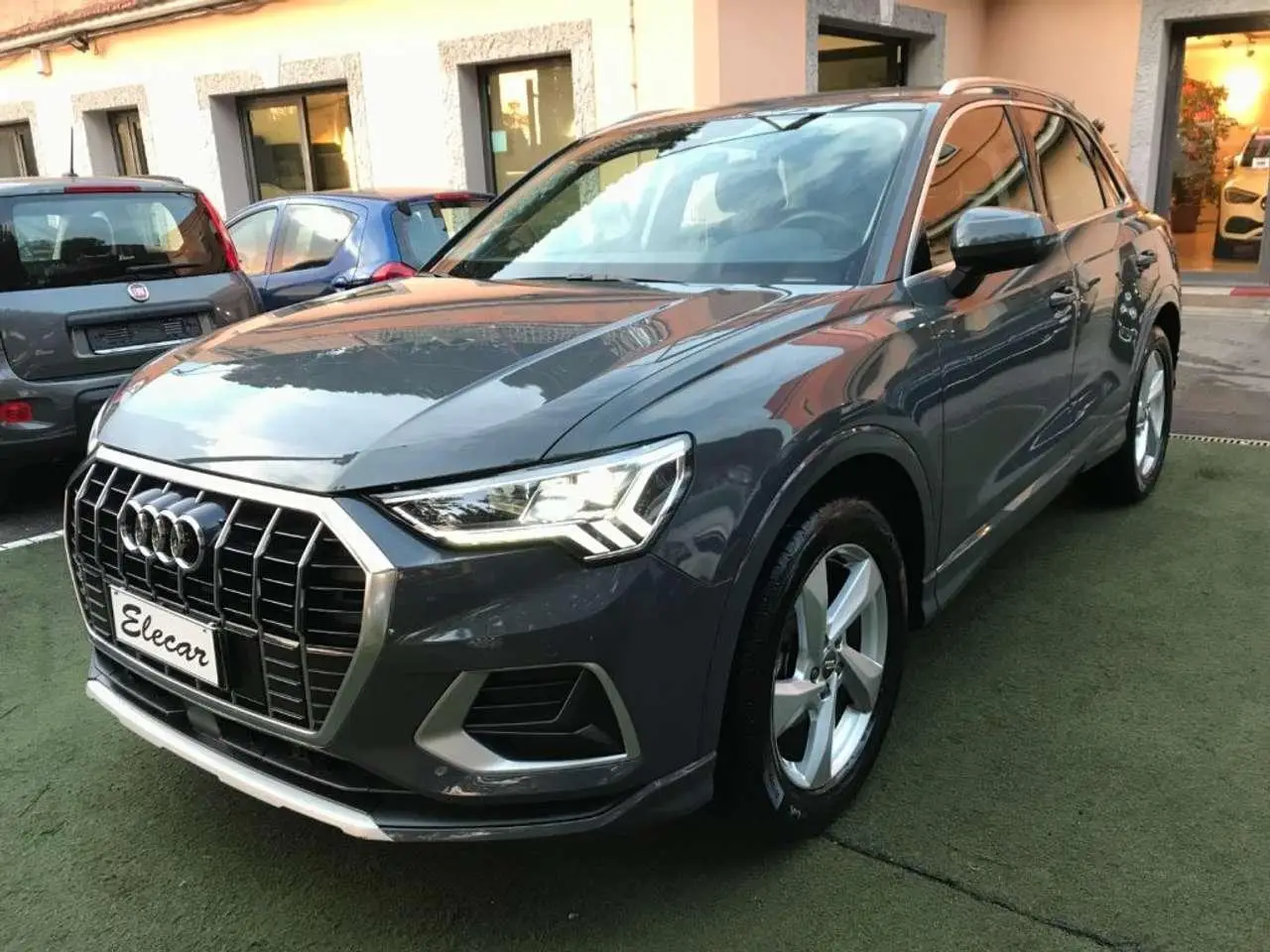 Photo 1 : Audi Q3 2019 Essence