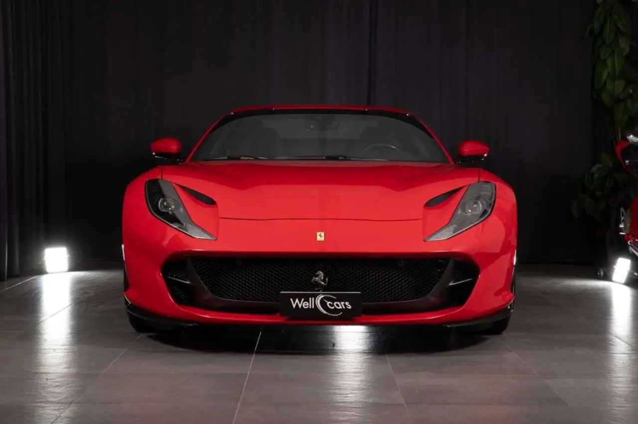 Photo 1 : Ferrari 812 2023 Petrol