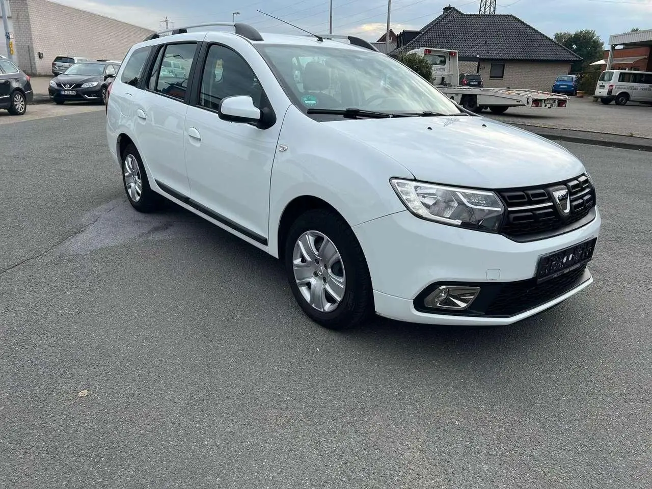 Photo 1 : Dacia Logan 2019 Petrol