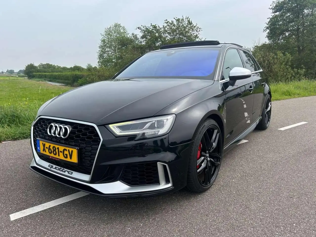 Photo 1 : Audi Rs3 2019 Essence