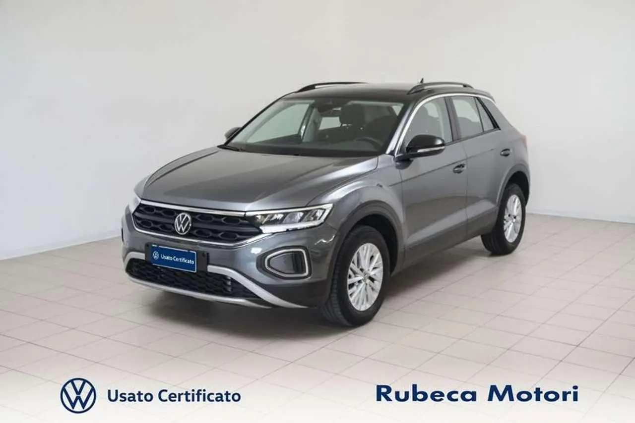 Photo 1 : Volkswagen T-roc 2023 Essence