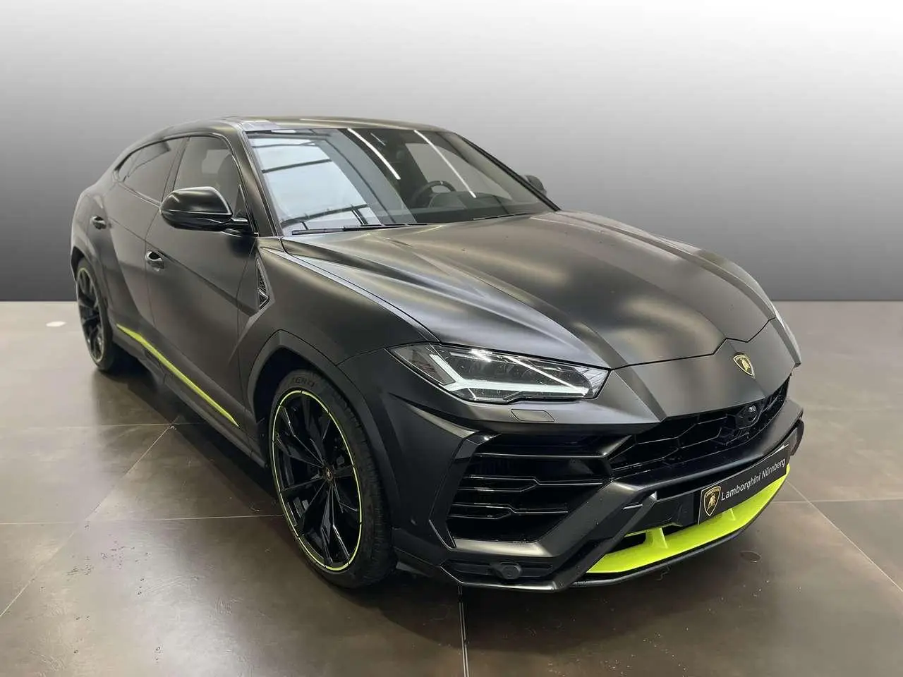 Photo 1 : Lamborghini Urus 2022 Essence