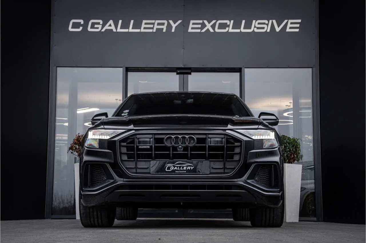 Photo 1 : Audi Q8 2021 Hybride