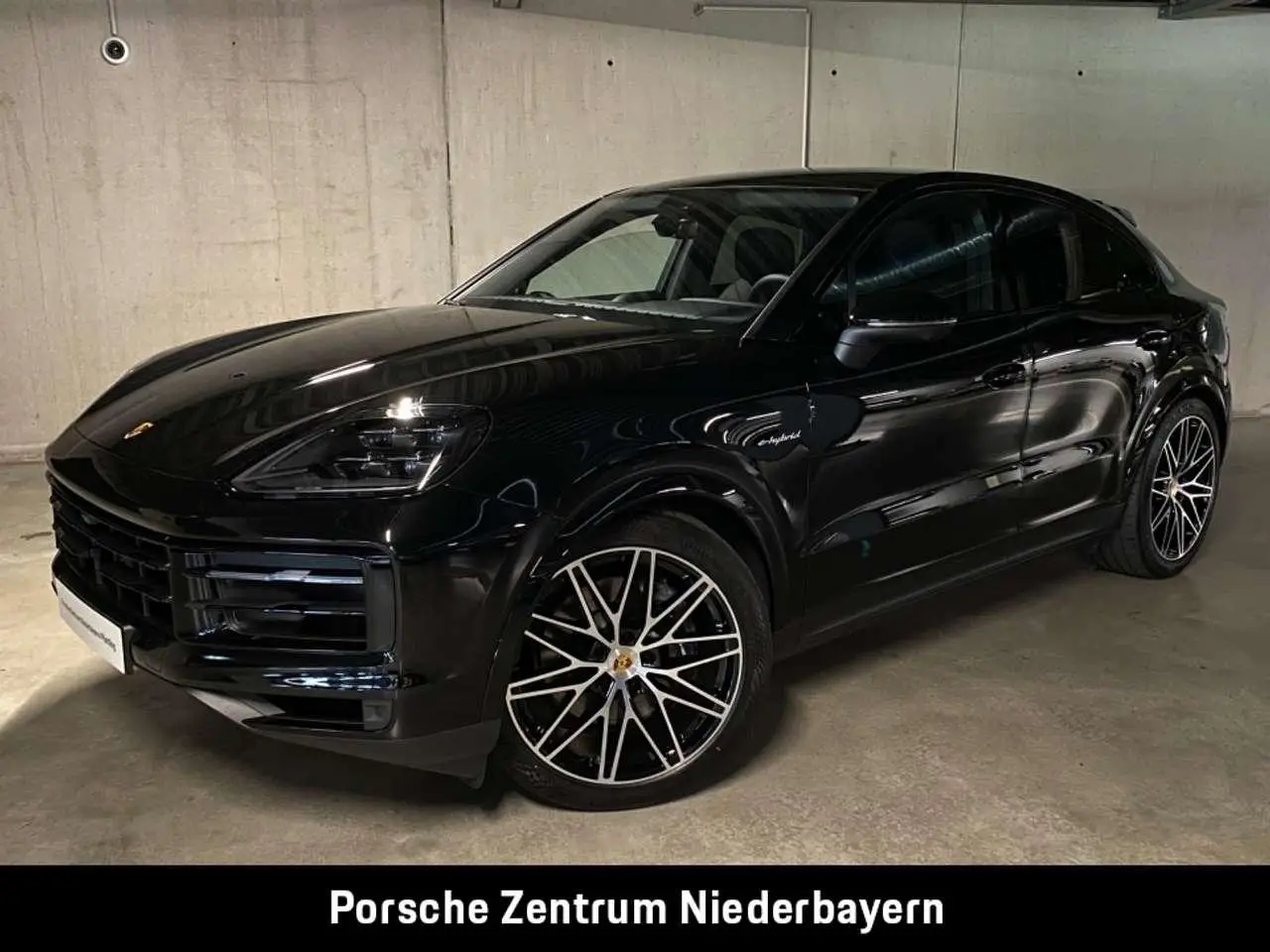 Photo 1 : Porsche Cayenne 2024 Hybrid