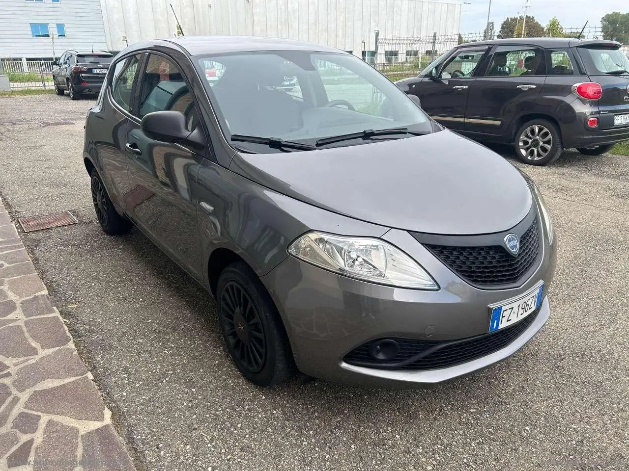 Photo 1 : Lancia Ypsilon 2020 Petrol