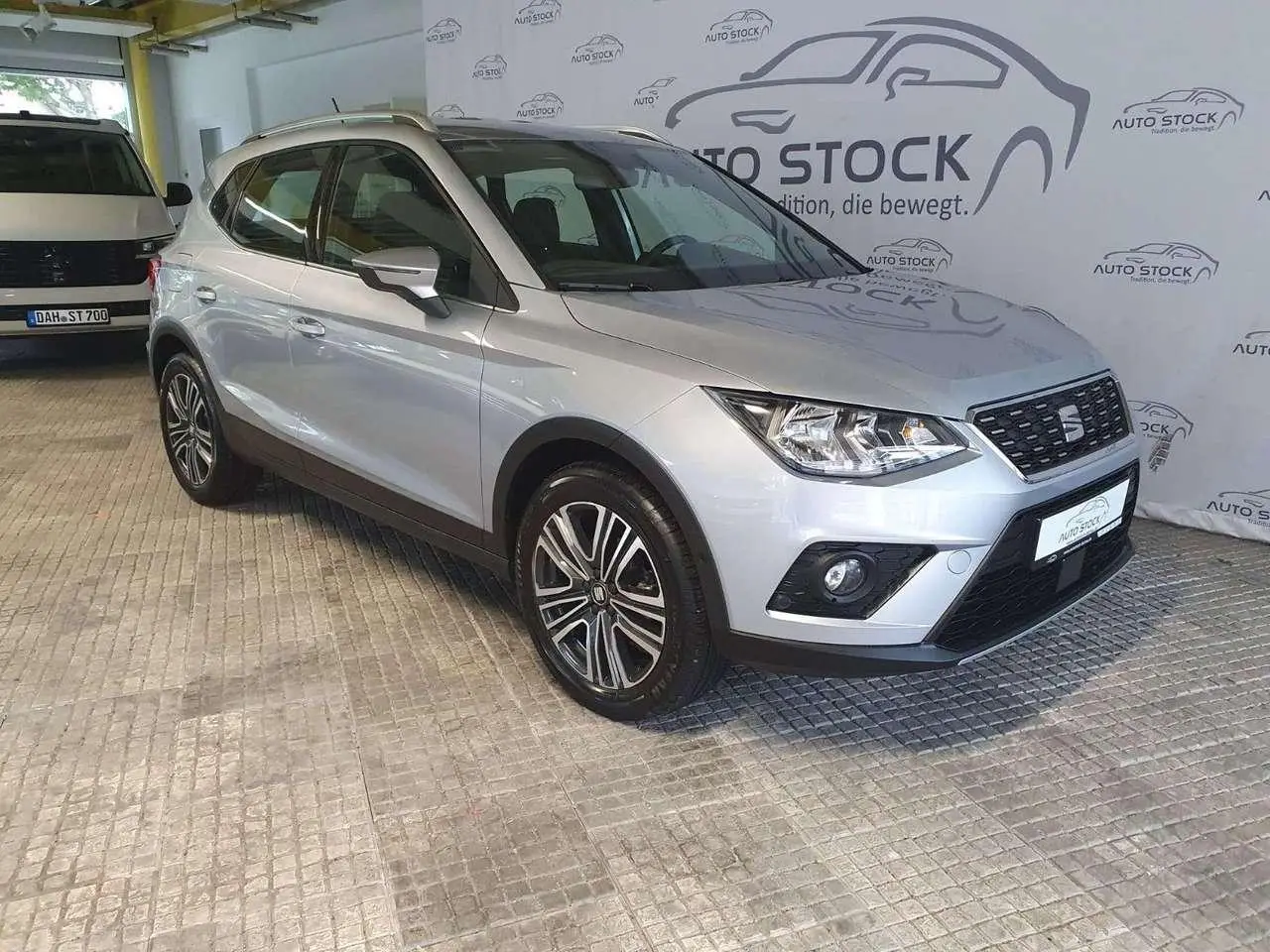 Photo 1 : Seat Arona 2021 Petrol