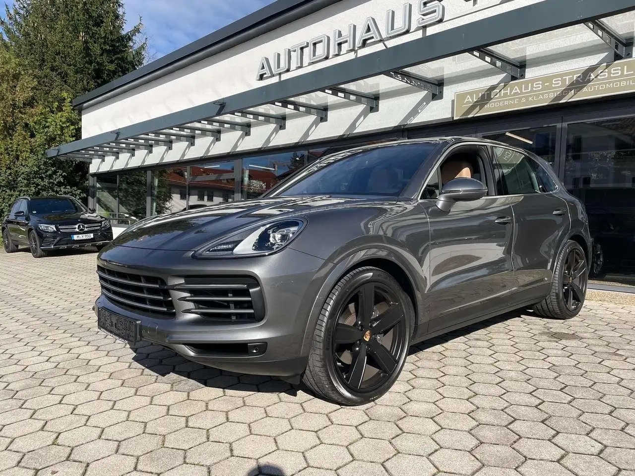 Photo 1 : Porsche Cayenne 2021 Petrol