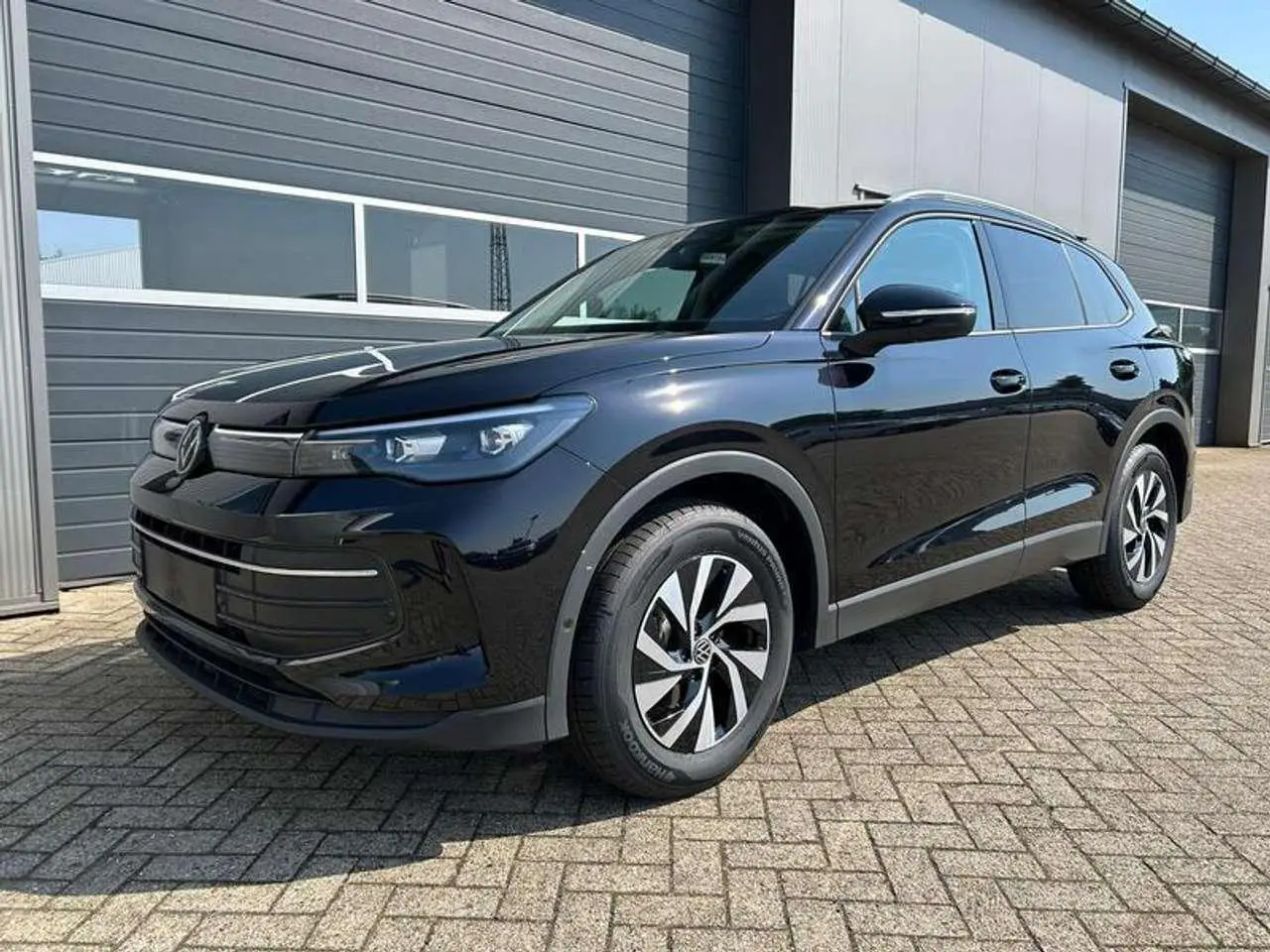 Photo 1 : Volkswagen Tiguan 2024 Essence